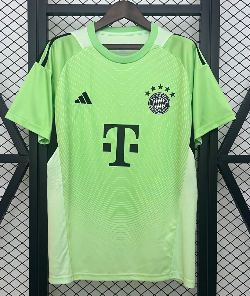 באיירן מינכן שוער 25/26